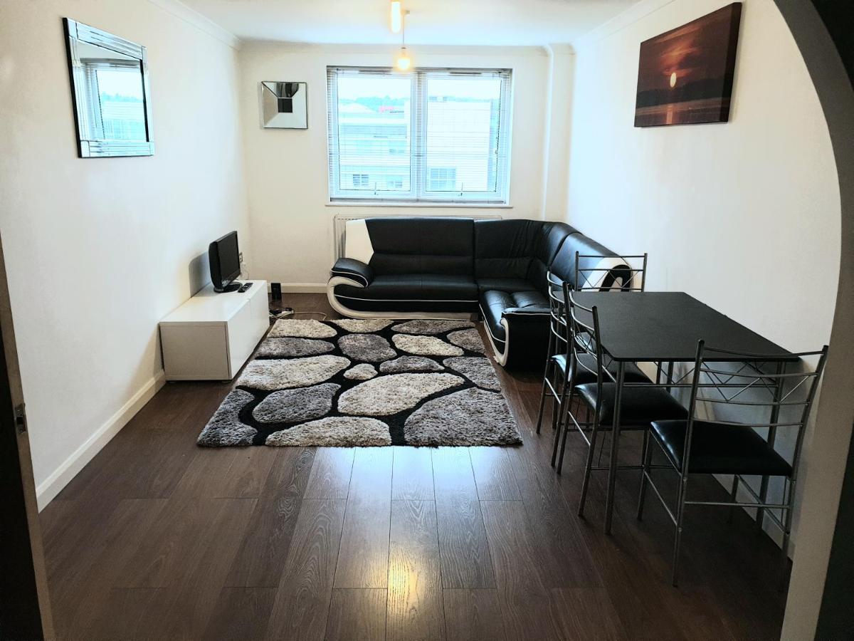 Spacious Modern Flat In Luton Town Centre Exterior foto